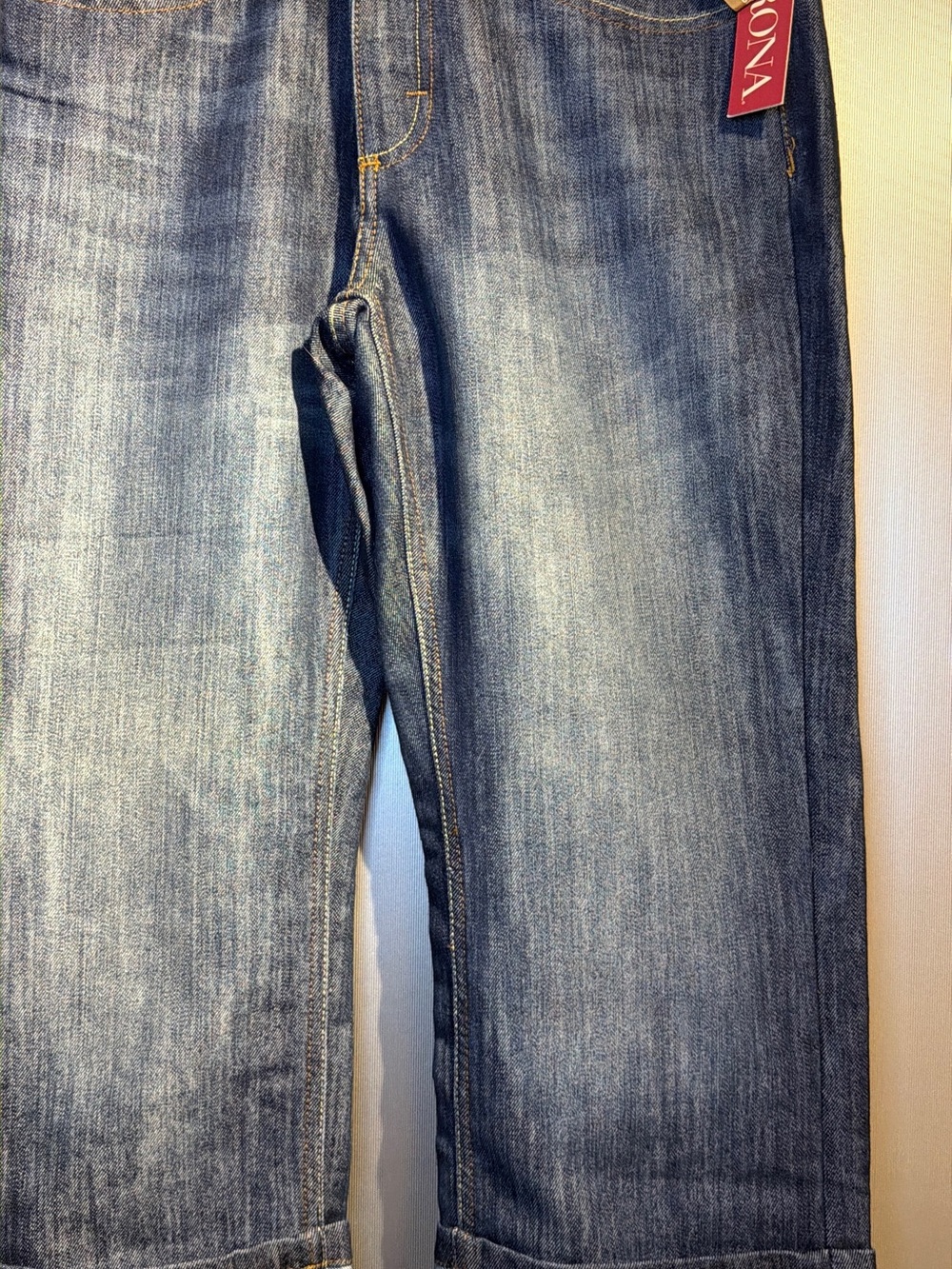 Sonoma Blue Relaxed Women’s Capri Jeans
